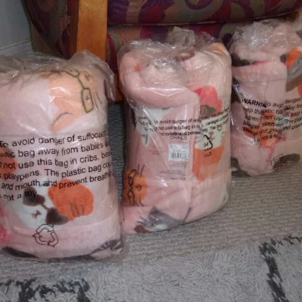 Cat Lover Blanket Soft Plush Throw 5' x 6 ft The Big One New Kitty Faces